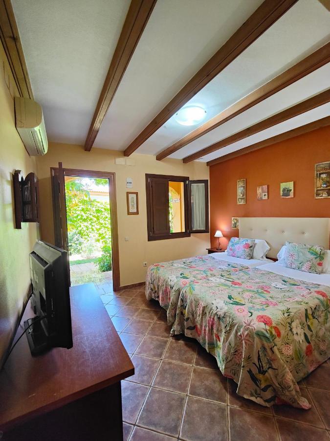 Hotel Donana Blues Matalascanas Exterior photo